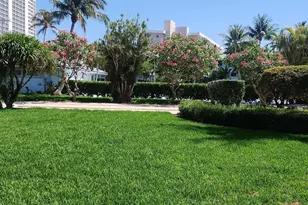 2700 Banyan Rd, Boca Raton, FL 33432 - Photo 12