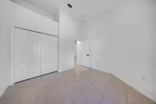 608 W Palm Aire Dr, Pompano Beach, FL 33069 - Photo 8