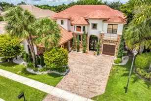 3581 Collonade Dr, Wellington, FL 33449 - Photo 2
