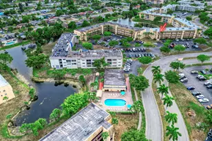 8435 Sunrise Lakes Blvd, Sunrise, FL 33322 - Photo 46