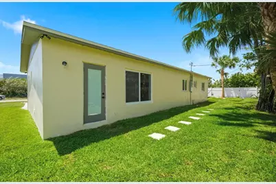 310 NW 4th Avenue, Deerfield Beach, FL 33441 - Photo 2