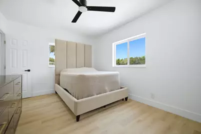310 NW 4th Avenue, Deerfield Beach, FL 33441 - Photo 16