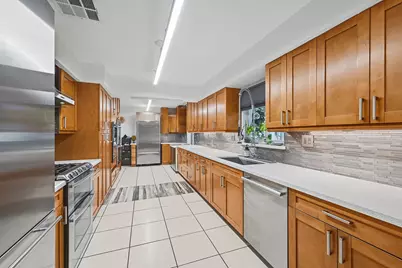816 NW 66th Avenue, Plantation, FL 33317 - Photo 14