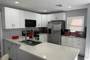1392 Riverside Cir, Wellington, FL 33414 - Photo 2