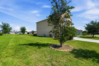 3044 Woodswalk Drive, Fort Pierce, FL 34945 - Photo 32