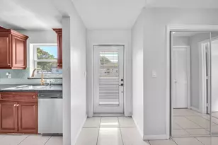 417 SW Natura Ave, Deerfield Beach, FL 33441 - Photo 2