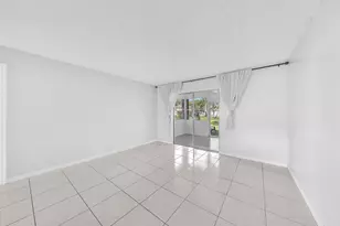417 SW Natura Ave, Deerfield Beach, FL 33441 - Photo 10