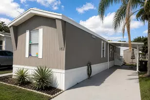 182 Plantation Blvd, Greenacres, FL 33467 - Photo 2