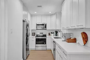 1043 N Victoria Park Rd, Fort Lauderdale, FL 33304 - Photo 20