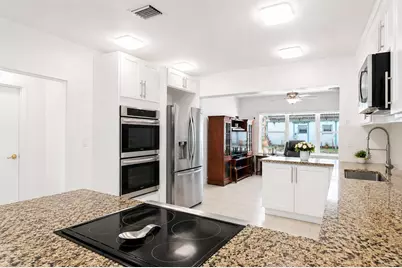 262 SW 8th Street, Dania Beach, FL 33004 - Photo 16