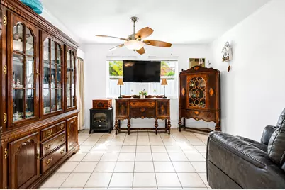 262 SW 8th Street, Dania Beach, FL 33004 - Photo 8