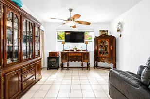 262 SW 8th St, Dania Beach, FL 33004 - Photo 8