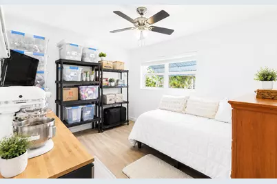 262 SW 8th Street, Dania Beach, FL 33004 - Photo 18