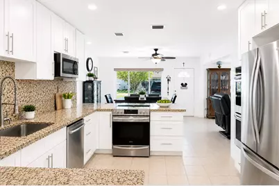262 SW 8th Street, Dania Beach, FL 33004 - Photo 12