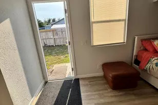 3344 Plaza Pl, Lake Worth, FL 33462 - Photo 6