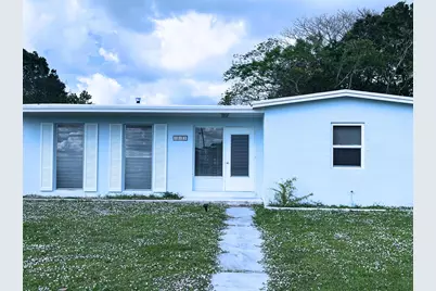 213 NE Prima Vista Boulevard, Port Saint Lucie, FL 34983 - Photo 2