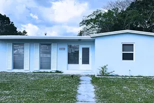 213 NE Prima Vista Blvd, Port Saint Lucie, FL 34983 - Photo 2