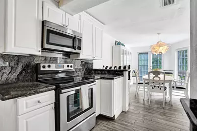 107 N Swinton Circle, Delray Beach, FL 33444 - Photo 14
