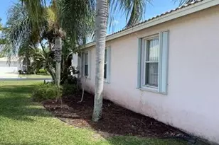 10839 Madison Dr, Boynton Beach, FL 33437 - Photo 6