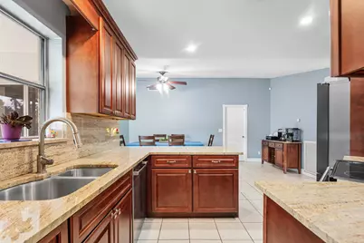 206 Parkwood Drive S, Royal Palm Beach, FL 33411 - Photo 4