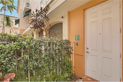 180 NE 6th Avenue #F, Delray Beach, FL 33483 - Photo 2