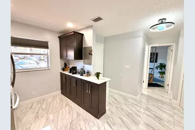 201 Lake Dora Drive, West Palm Beach, FL 33411 - Photo 4