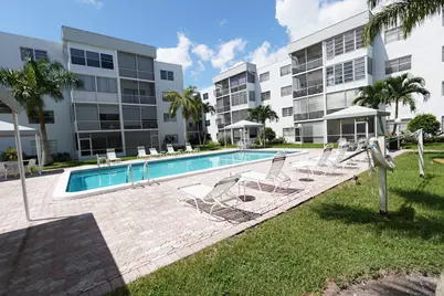 3000 E Sunrise Lakes Boulevard #123, Sunrise, FL 33322 - Photo 1