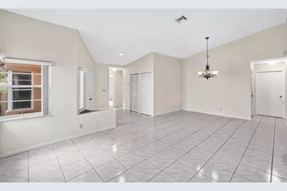 10001 Country Brook Road, Boca Raton, FL 33428 - Photo 4