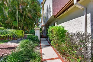 7865 La Mirada Dr, Boca Raton, FL 33433 - Photo 2