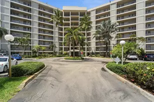 2681 S Course Dr, Pompano Beach, FL 33069 - Photo 2