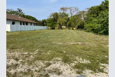 2630 NW 20th Avenue, Oakland Park, FL 33311 - Photo 2