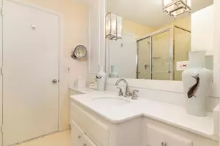 389 S Lake Dr, Palm Beach, FL 33480 - Photo 16