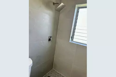 701 NW 15th Terrace, Fort Lauderdale, FL 33311 - Photo 8