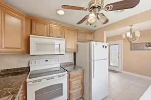 729 Normandy P, Delray Beach, FL 33484 - Photo 12