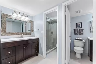 20500 W Country Club Dr, Aventura, FL 33180 - Photo 6