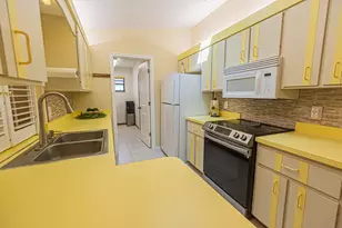537 NW Sagamore Terrace, Port Saint Lucie, FL 34983 - Photo 4