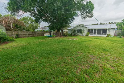537 NW Sagamore Terrace, Port Saint Lucie, FL 34983 - Photo 14