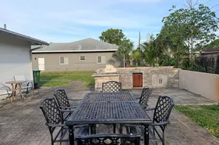 2881 NW 24th Ct, Fort Lauderdale, FL 33311 - Photo 38