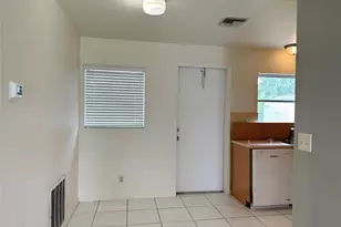 2881 NW 24th Ct, Fort Lauderdale, FL 33311 - Photo 14