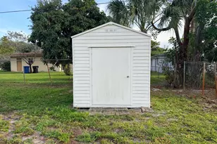2881 NW 24th Ct, Fort Lauderdale, FL 33311 - Photo 40