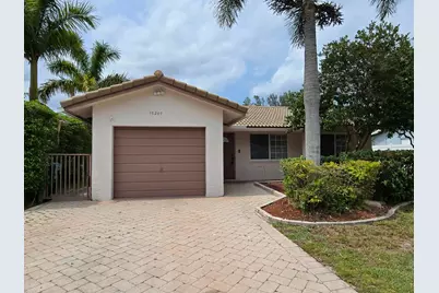 10207 NW 82nd Street, Tamarac, FL 33321 - Photo 2