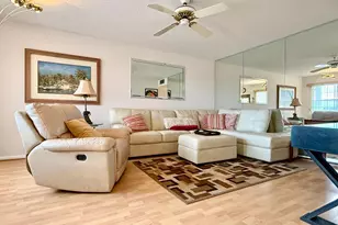 4046 Guildford C, Boca Raton, FL 33434 - Photo 4