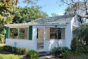 118 Urquhart St, Lake Worth, FL 33461 - Photo 2