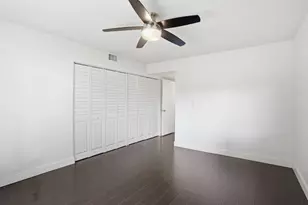 110 NW 70th St, Boca Raton, FL 33487 - Photo 12