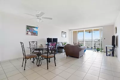 1750 NE 191st Street #811, North Miami Beach, FL 33179 - Photo 4