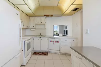 1750 NE 191st Street #811, North Miami Beach, FL 33179 - Photo 14