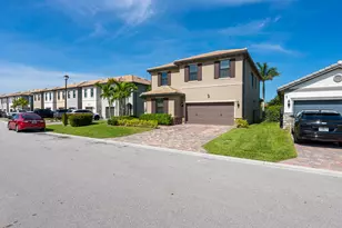 4819 Chantilly Rd, Lake Worth, FL 33467 - Photo 4