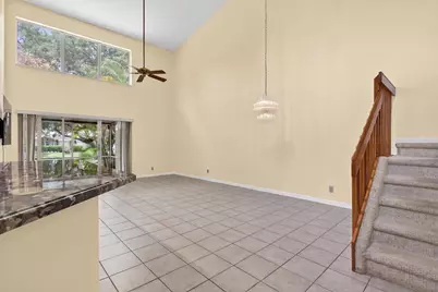 7364 Pinewalk Drive S, Margate, FL 33063 - Photo 10