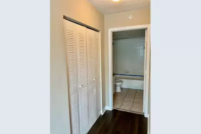 4191 N Haverhill Road #415, West Palm Beach, FL 33417 - Photo 6