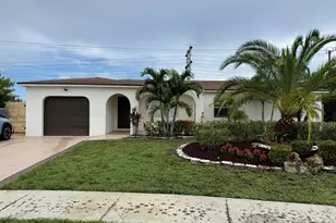 22592 Lombard Ave, Boca Raton, FL 33428 - Photo 2